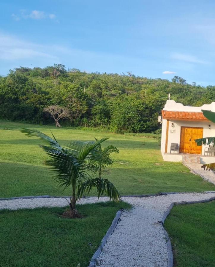 Azteca Villas トレジャー・ビーチ エクステリア 写真
